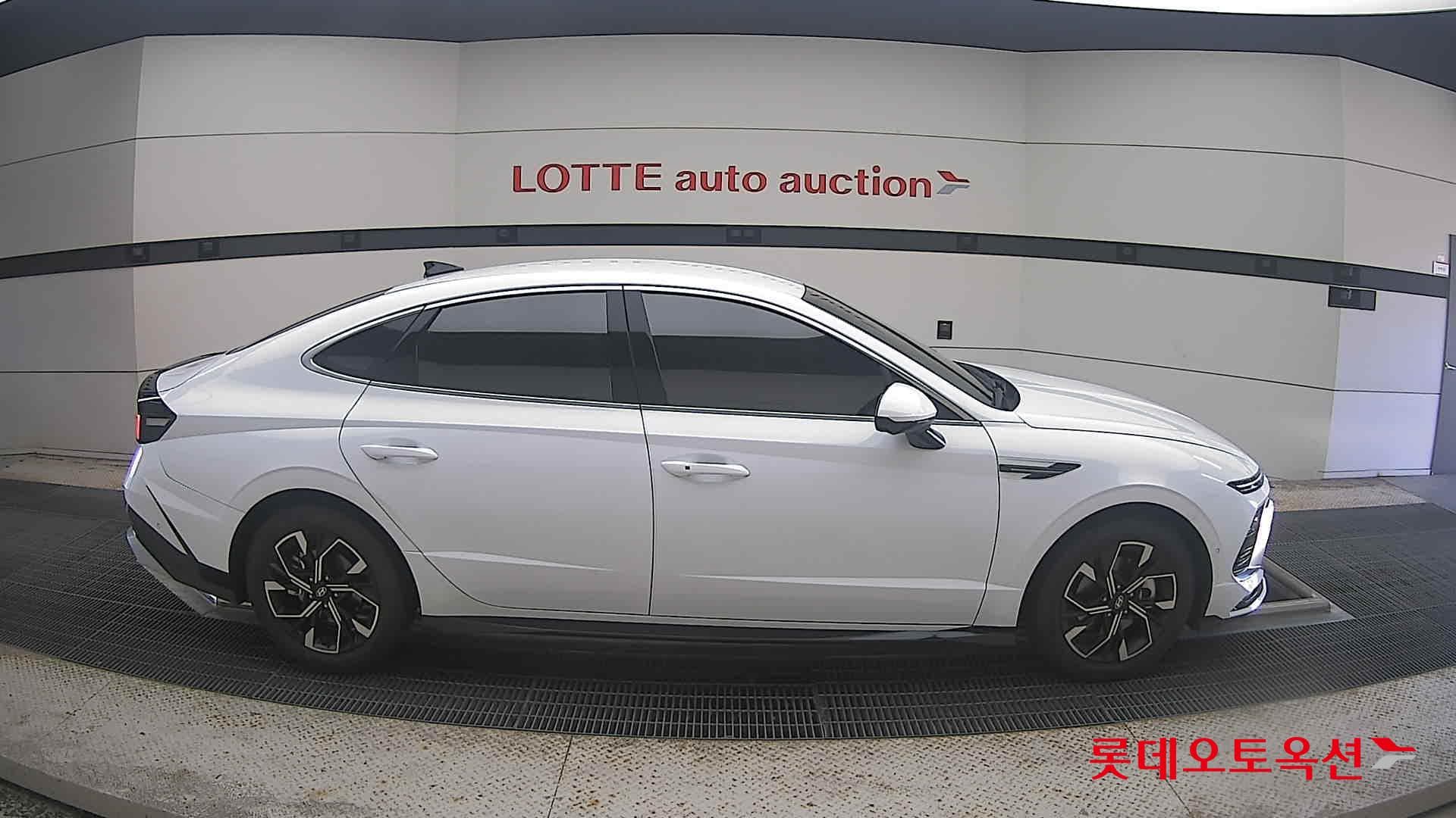 Hyundai - Sonata | DN8 TheEdge (G)2.0 S 2WD AT 16