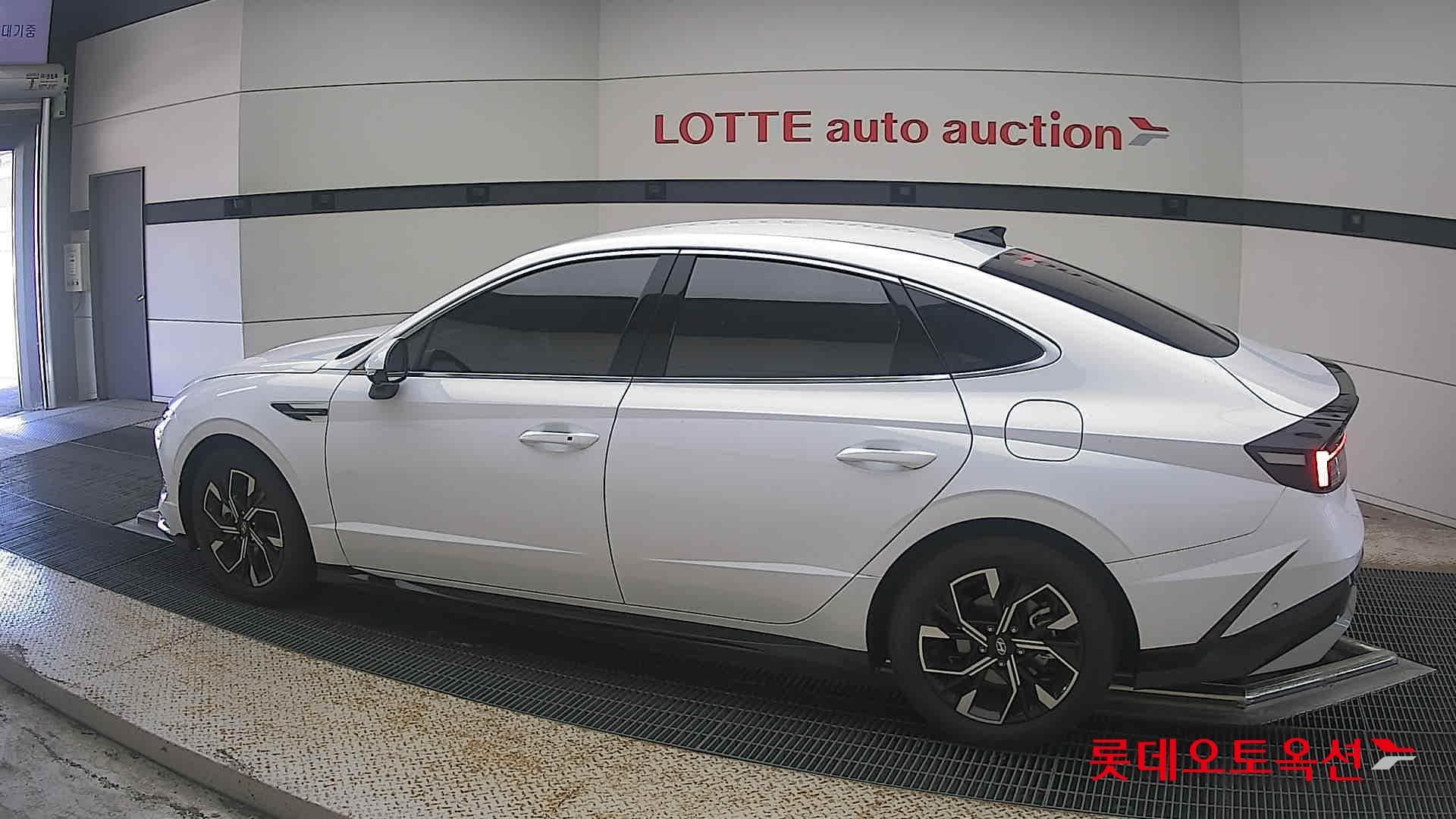 Hyundai - Sonata | DN8 TheEdge (G)2.0 S 2WD AT 7