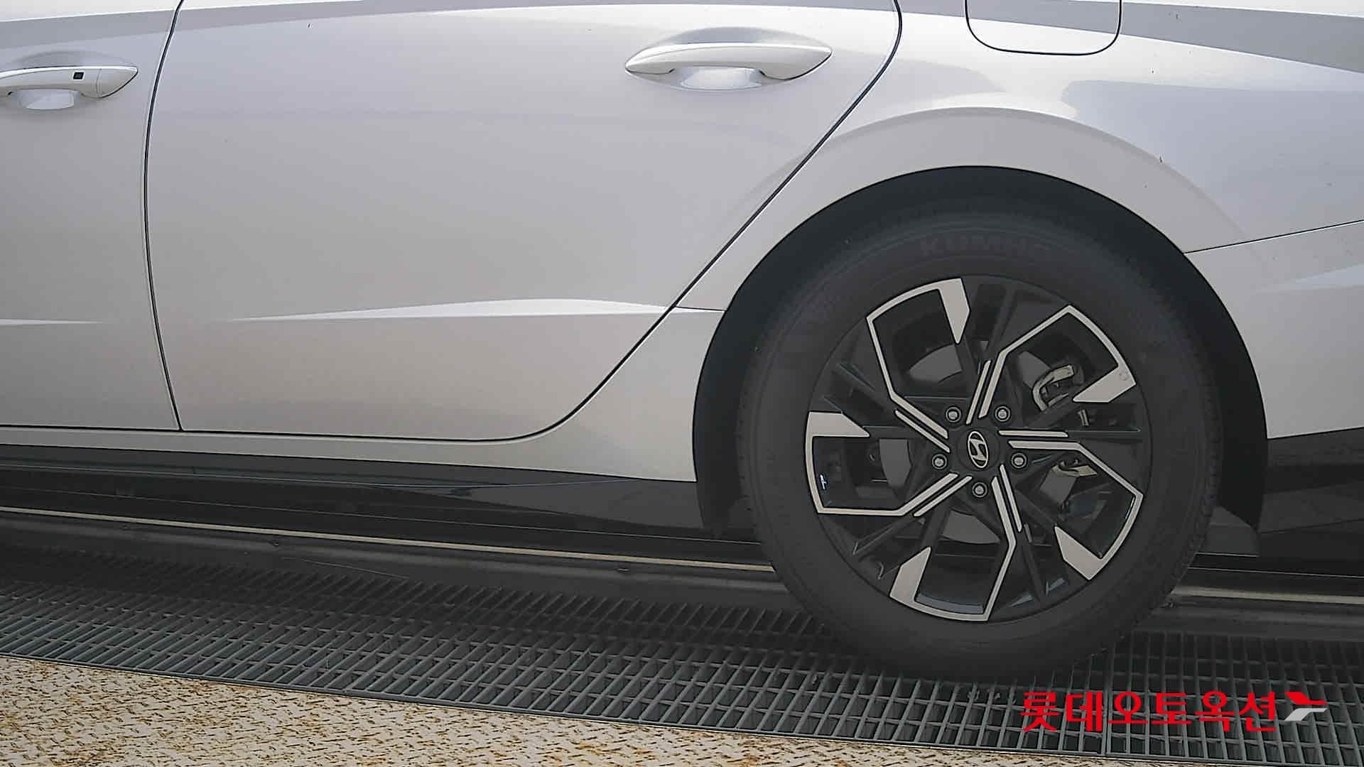 Hyundai - Sonata | DN8 TheEdge (G)2.0 S 2WD AT 22