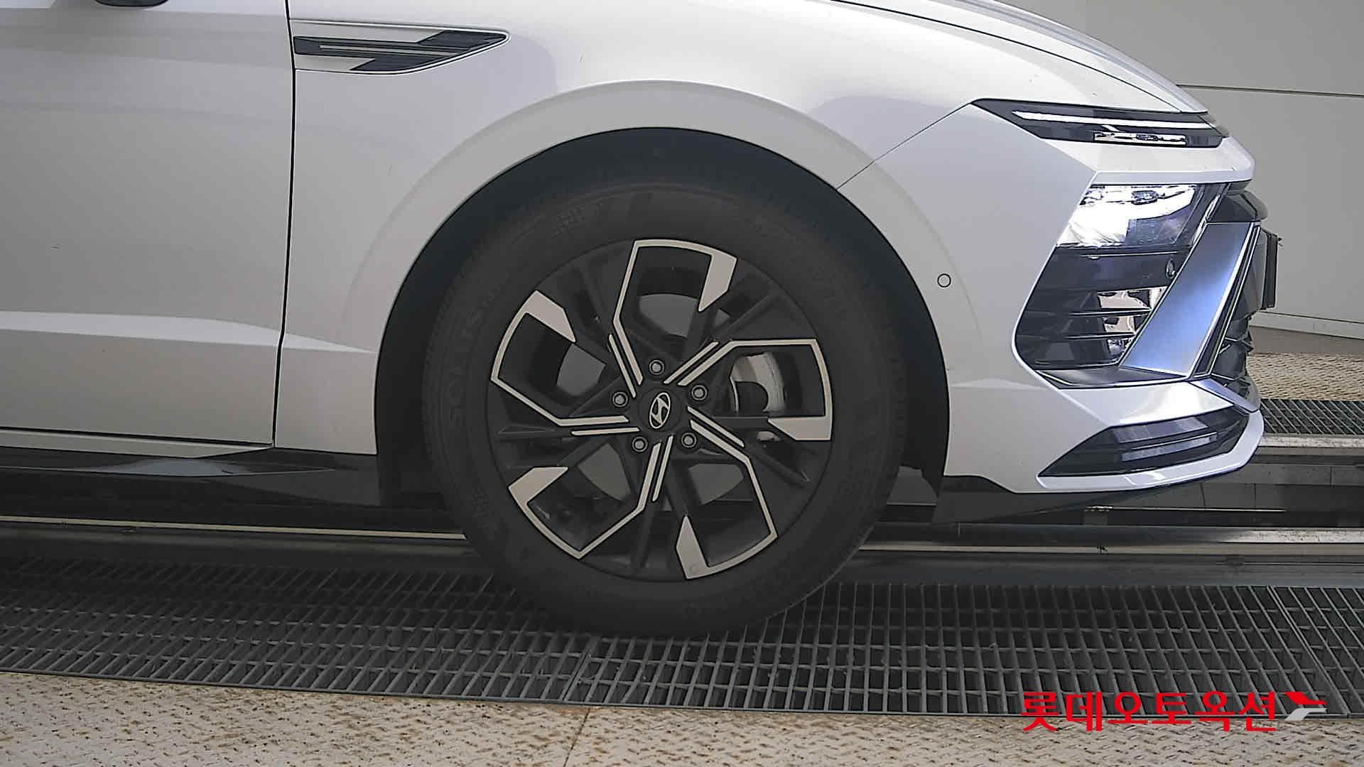 Hyundai - Sonata | DN8 TheEdge (G)2.0 S 2WD AT 23