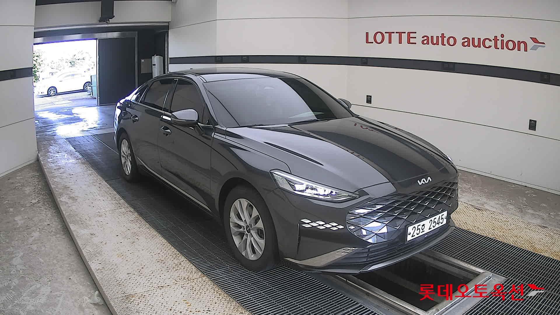 Kia - K8 | (L) 3.5 Prestige 19