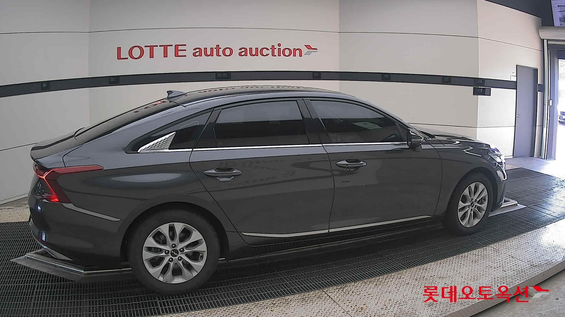 Kia - K8 | (L) 3.5 Prestige 15