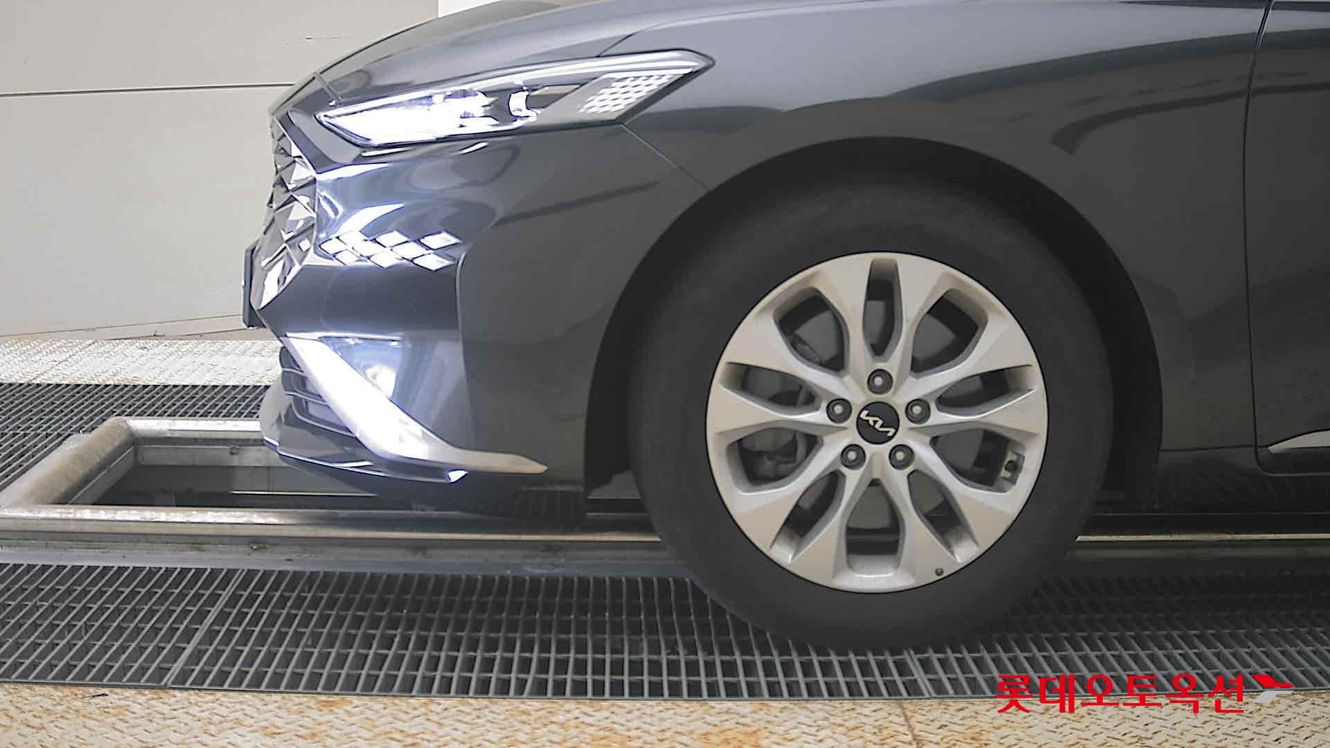 Kia - K8 | (L) 3.5 Prestige 21