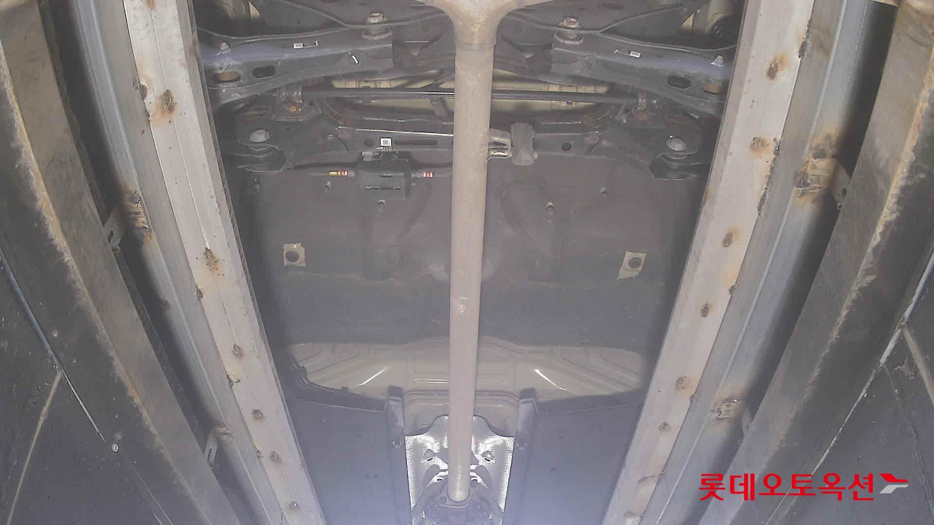 Kia - K8 | (L) 3.5 Prestige 27