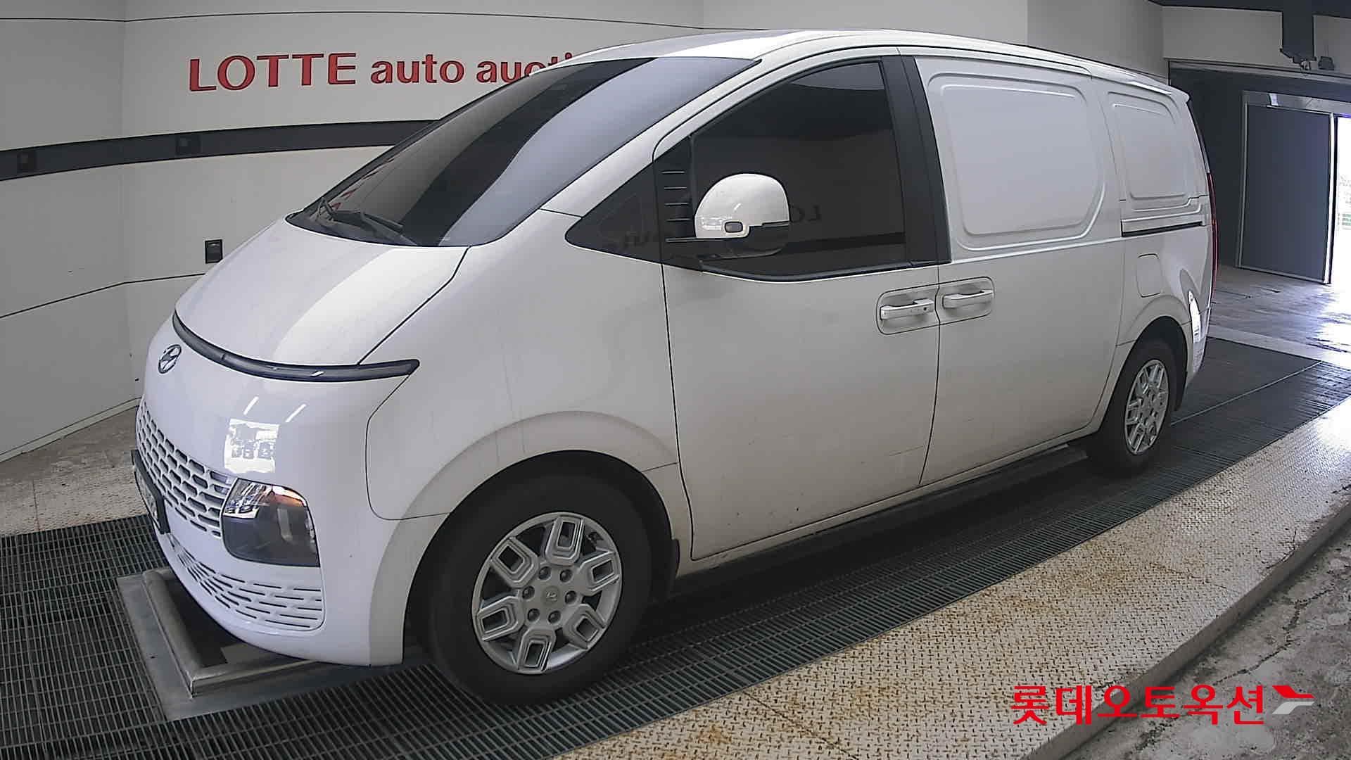 هيونداي - ستاريا | (D) 2.2 Cargo 3Seater Modern 4