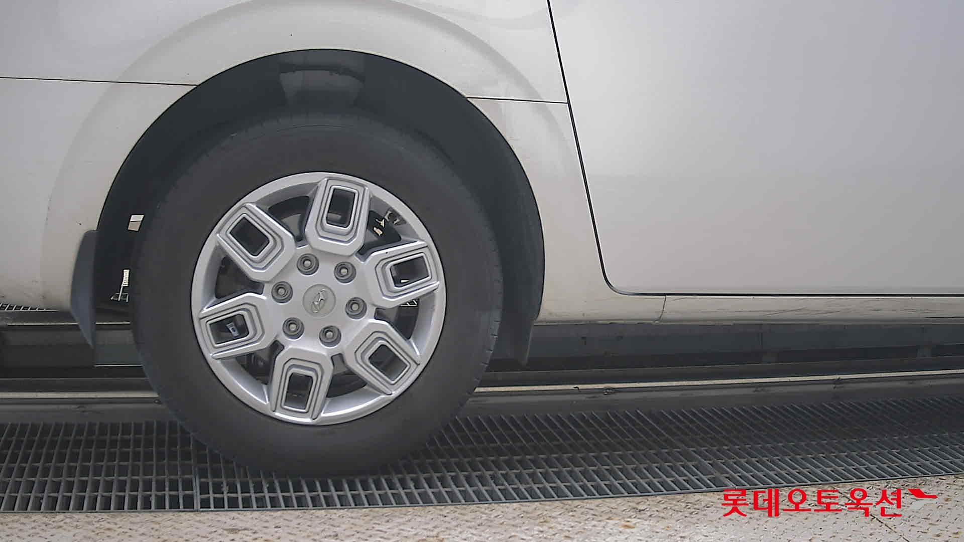 هيونداي - ستاريا | (D) 2.2 Cargo 3Seater Modern 24