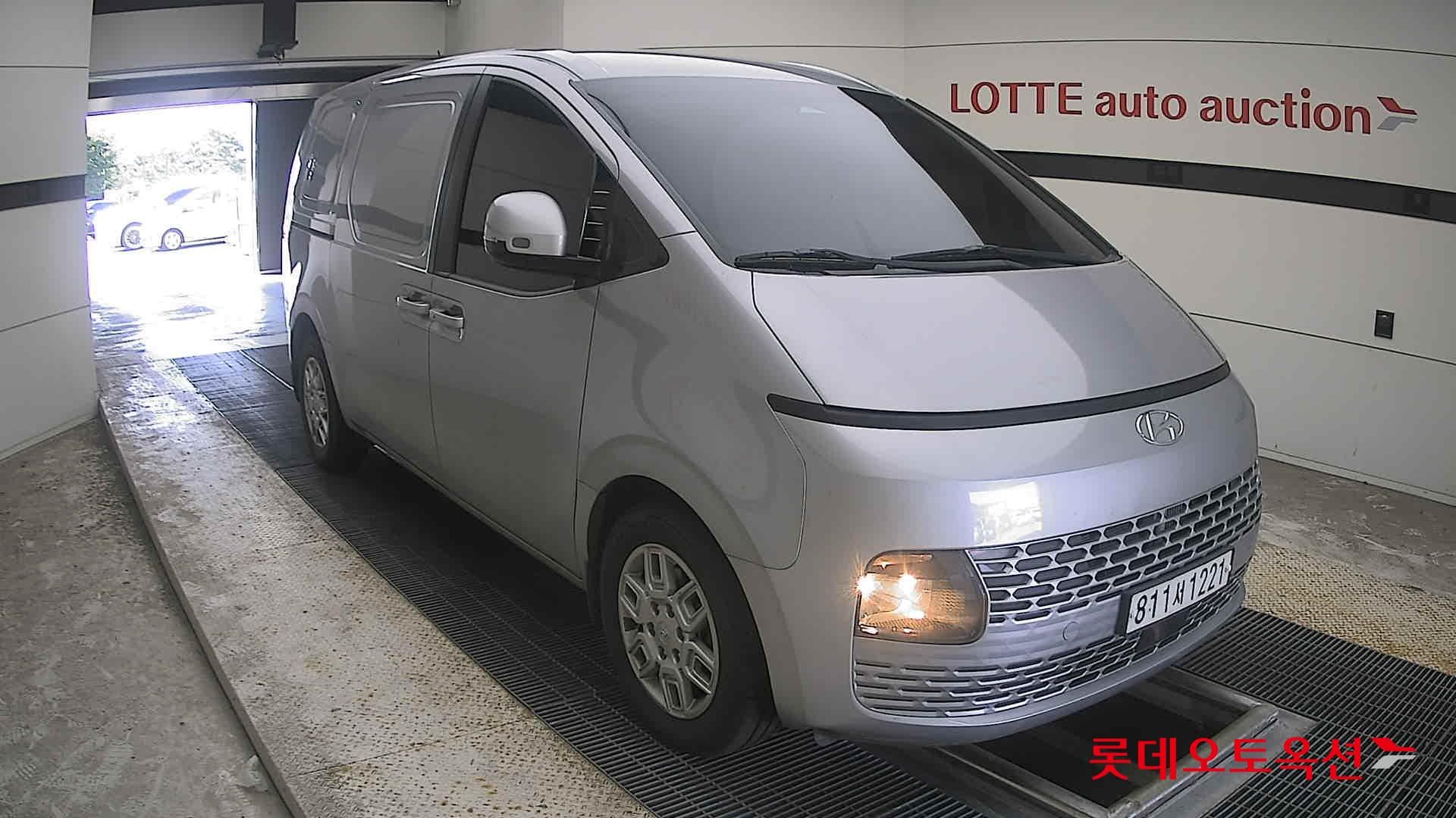 Hyundai - Staria | (D) 2.2 Cargo 3Seater Modern 19