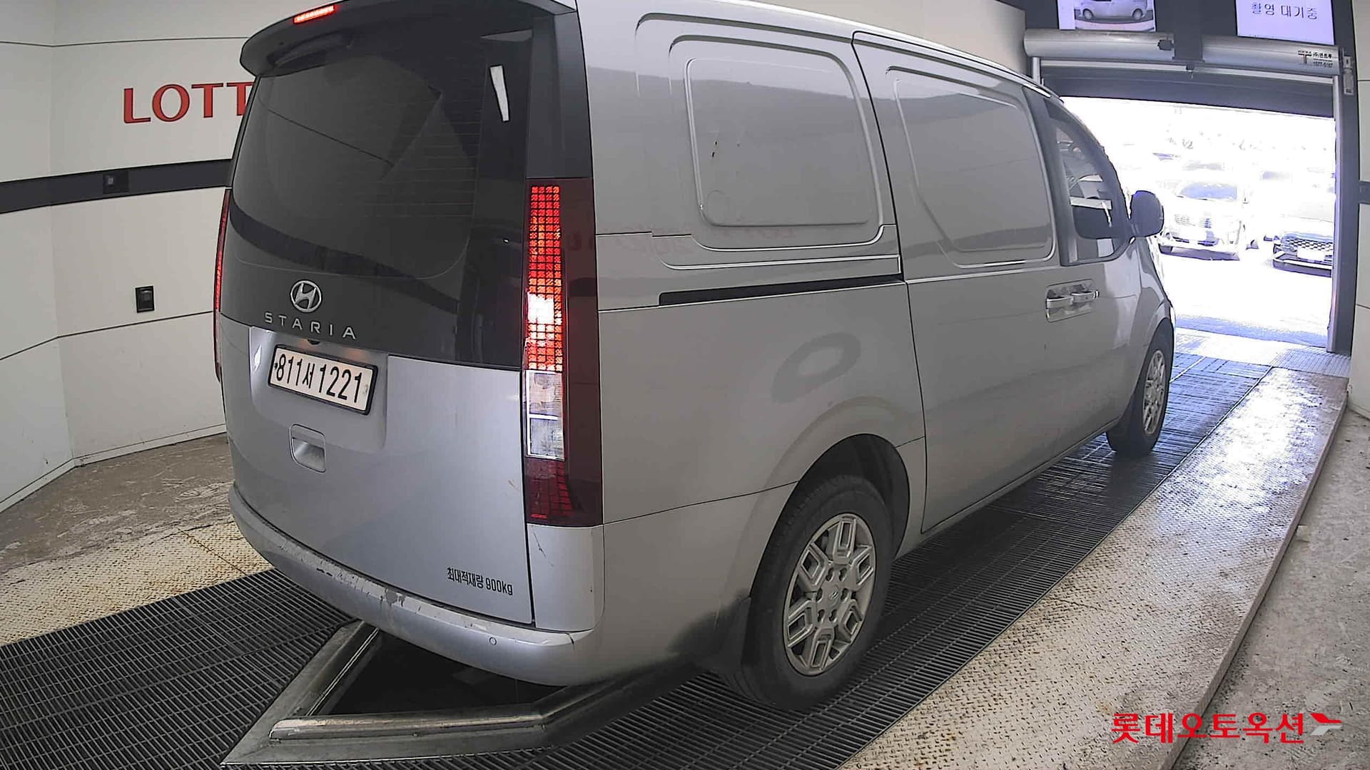 Hyundai - Staria | (D) 2.2 Cargo 3Seater Modern 12