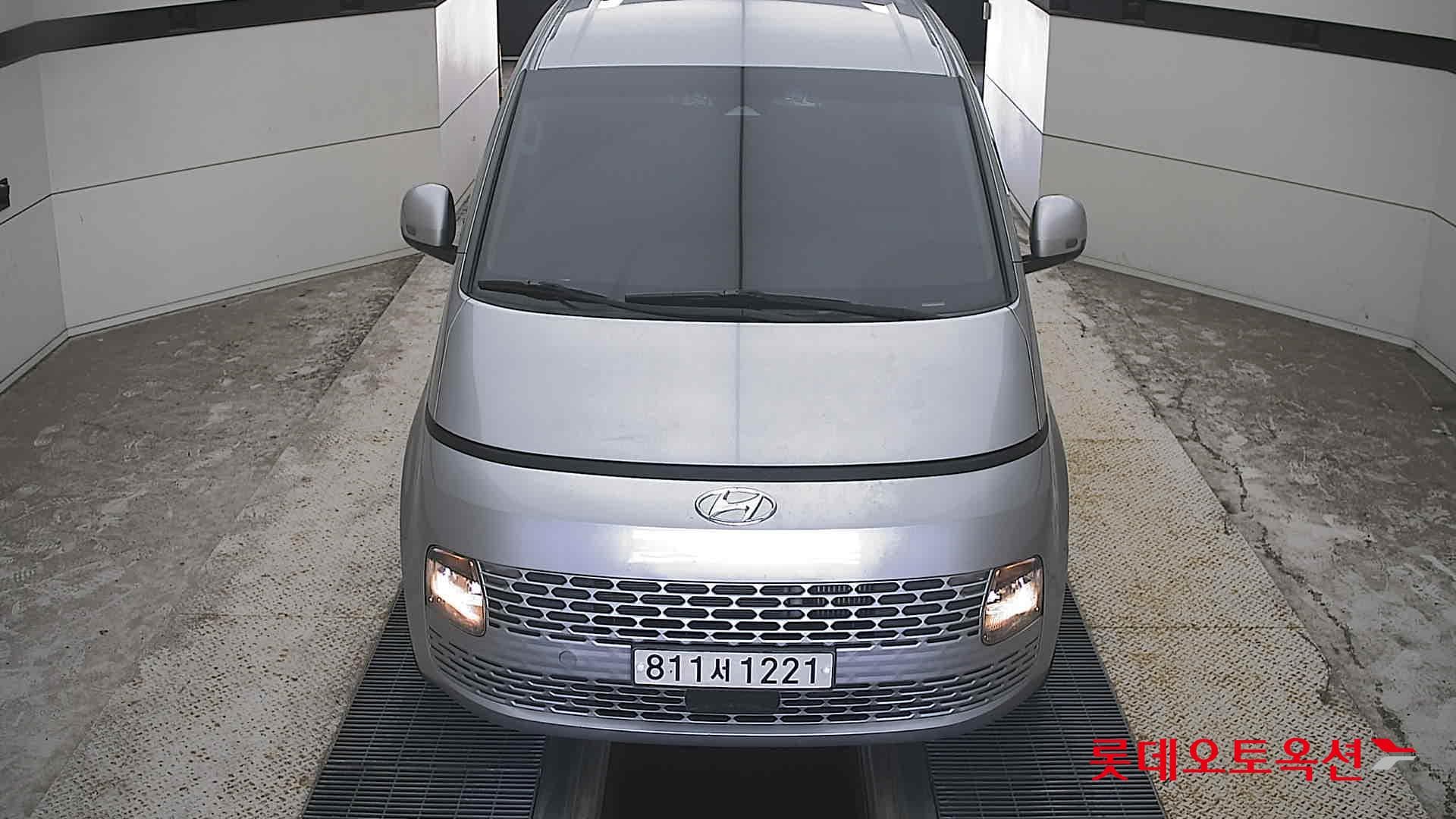 Hyundai Staria