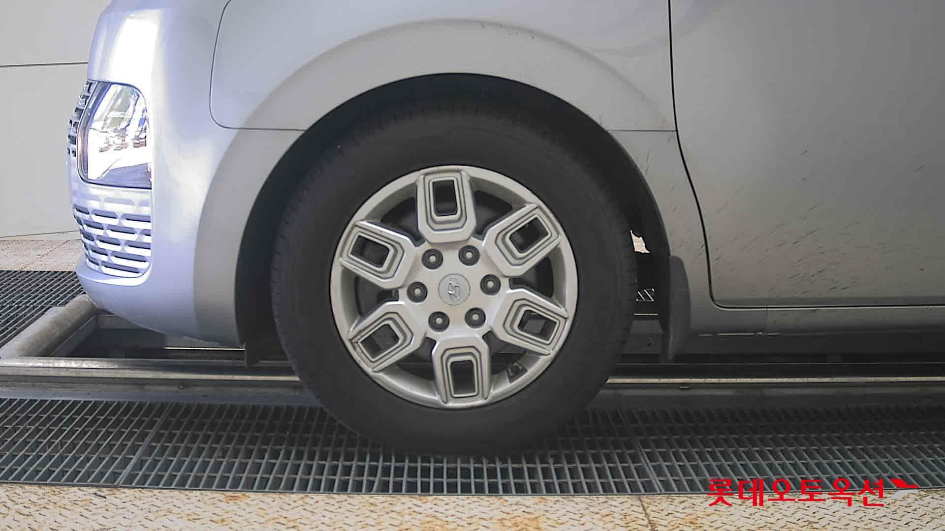 Hyundai - Staria | (D) 2.2 Cargo 3Seater Modern 21