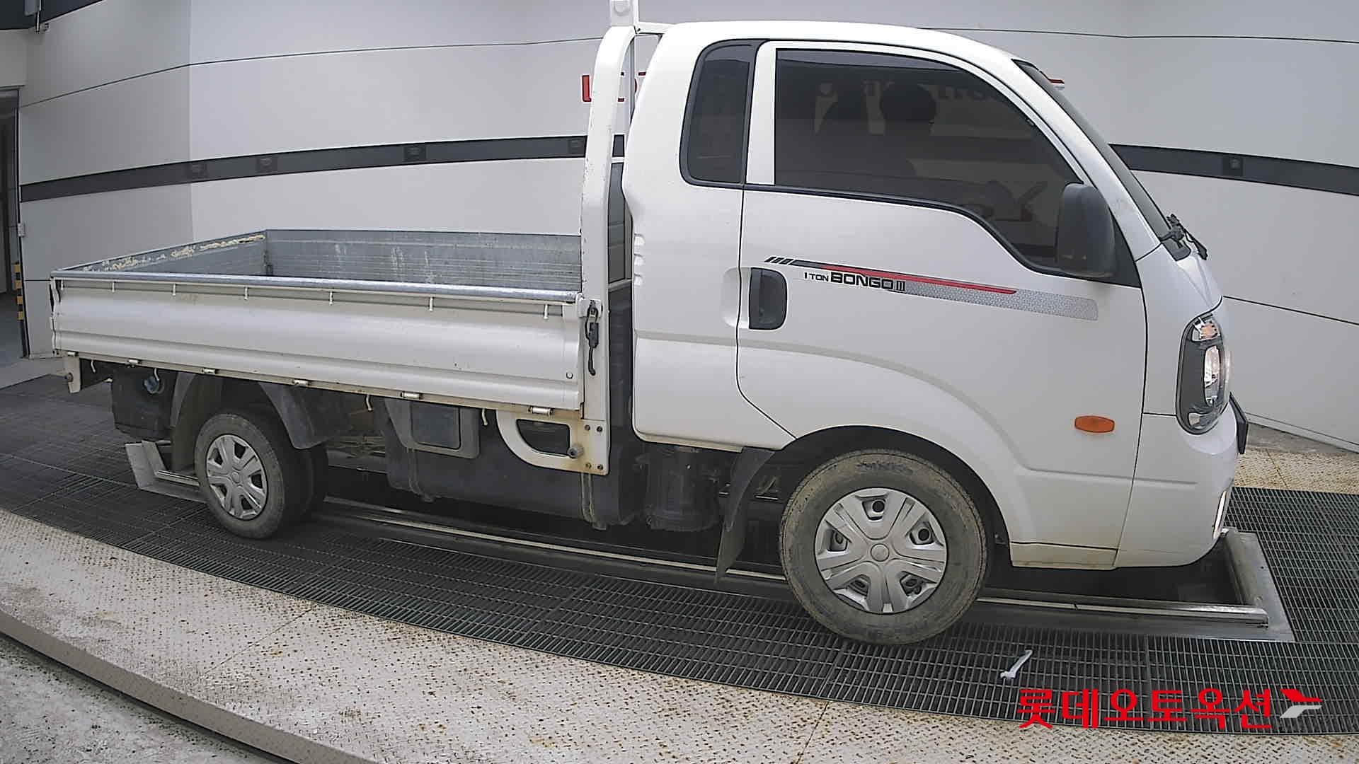Kia - Bongo | (D) 2.5 1Ton King Cab Extra Long 2WD L 17