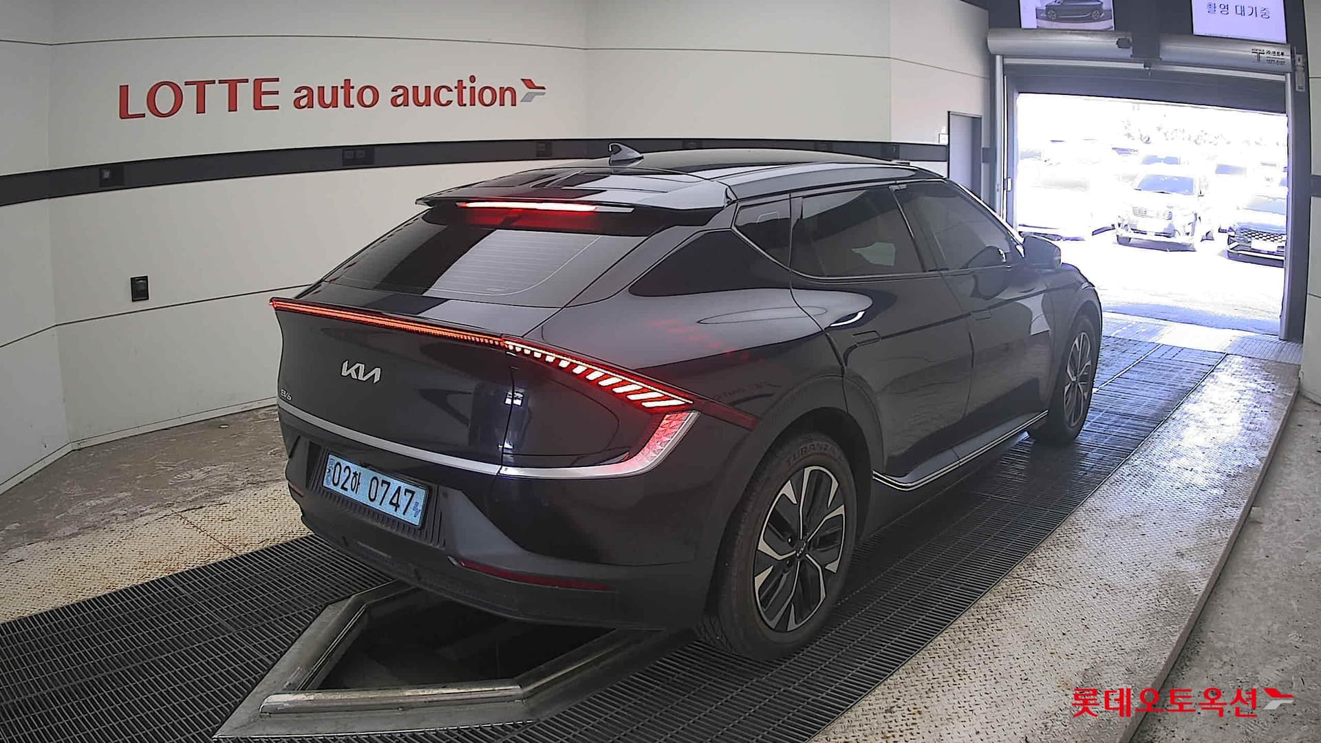 Kia - EV6 | (E) Long Range 2WD 12