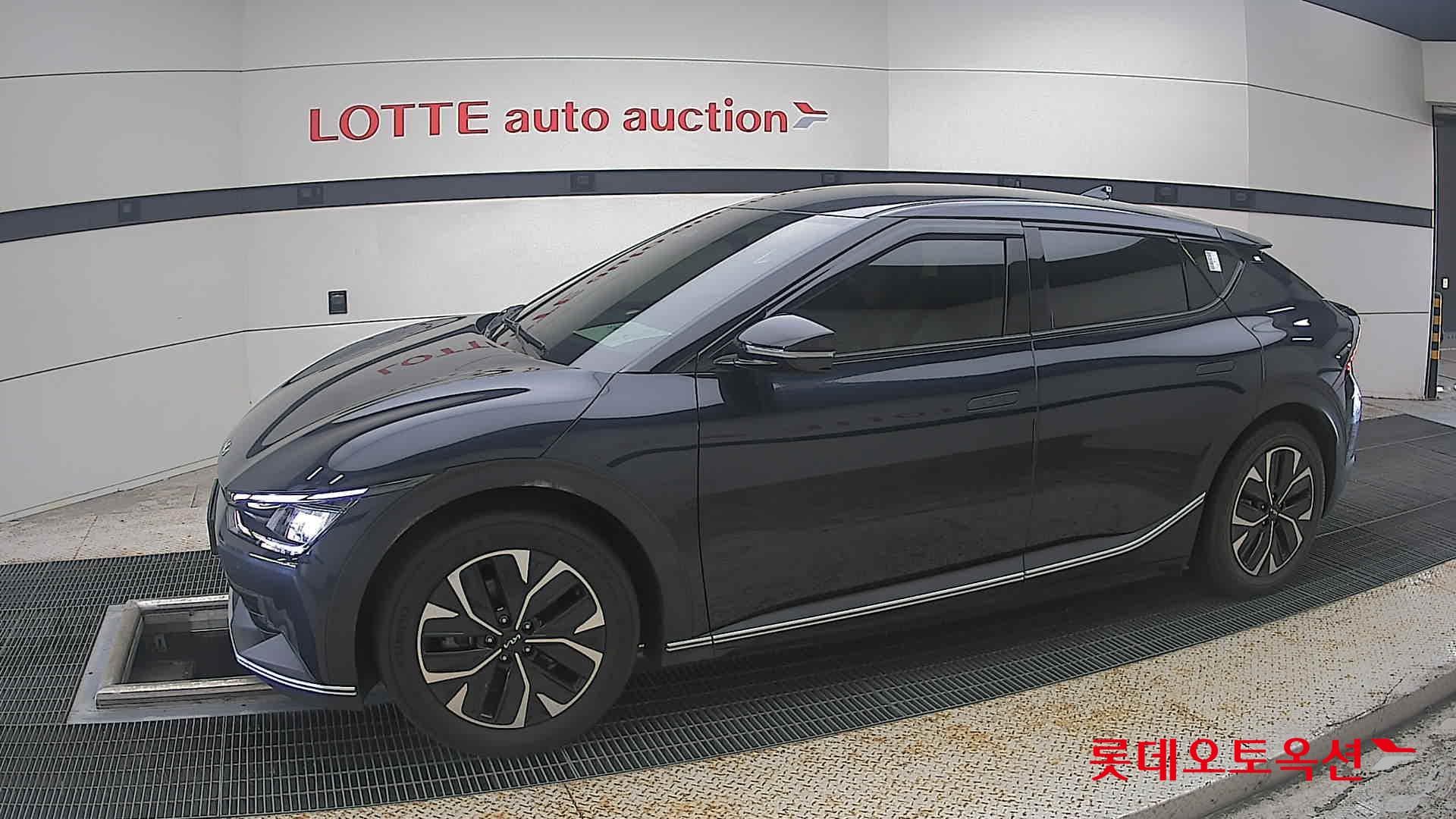Kia - EV6 | (E) Long Range 2WD 5
