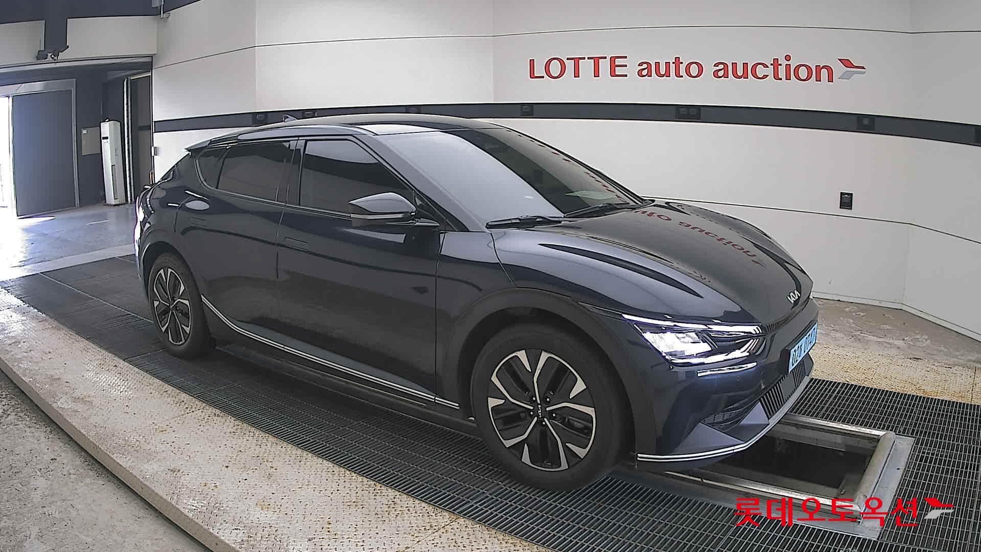 Kia - EV6 | (E) Long Range 2WD 18