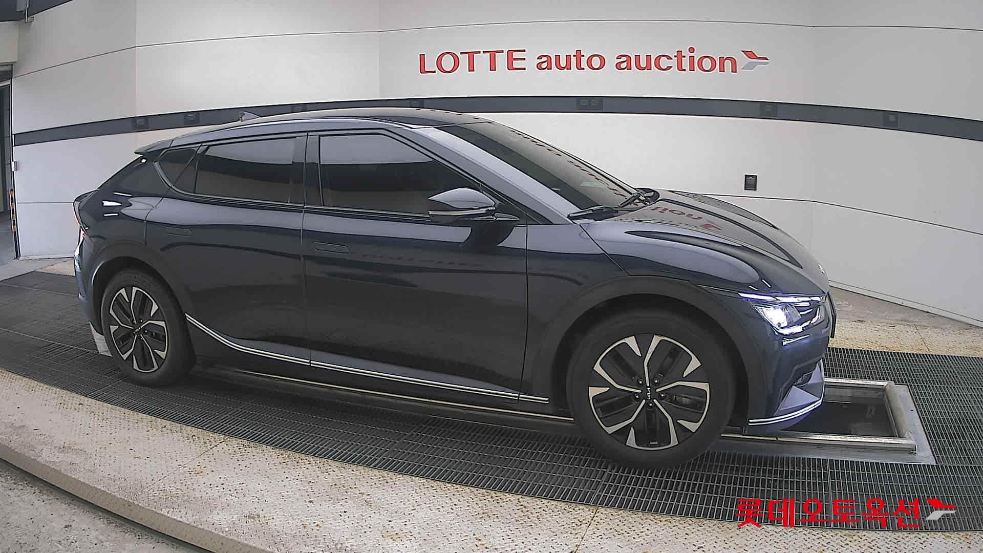 Kia - EV6 | (E) Long Range 2WD 17