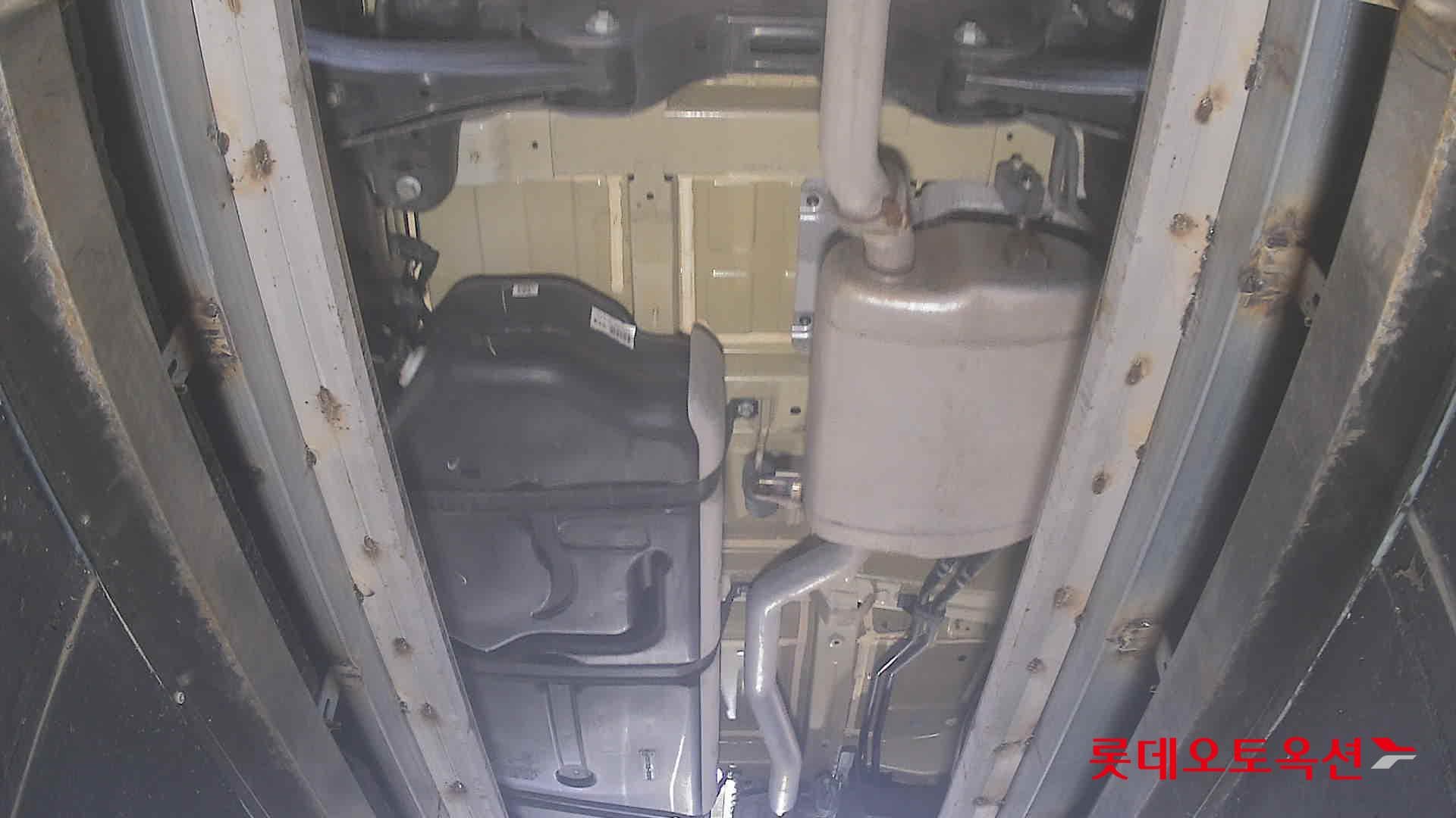 Kia - Carnival | KA4 (G)3.5 Prestige 9 2WD AT 27