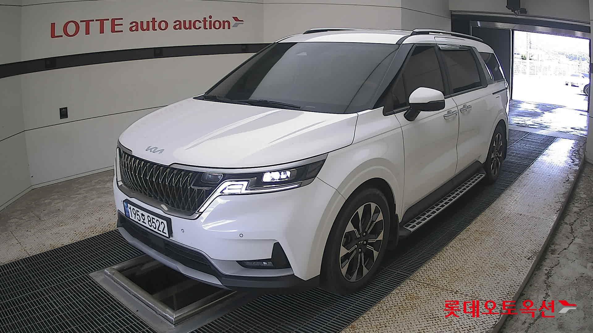 Kia - Карнивал | KA4 (G)3.5 Prestige 9 2WD AT 3