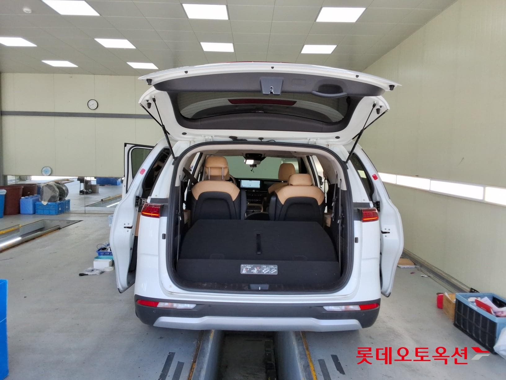 Kia - Карнивал | KA4 (G)3.5 Prestige 9 2WD AT 37