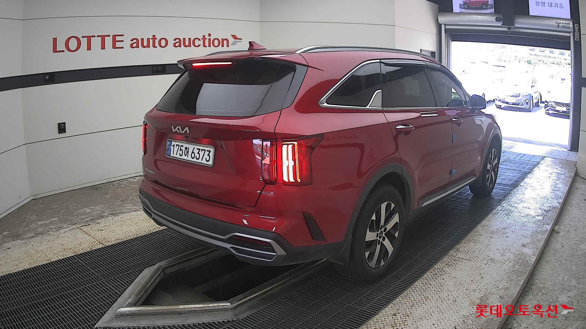Kia - Соренто | MQ4 (G) 2.5 Turbo Prestige 7Seater 12