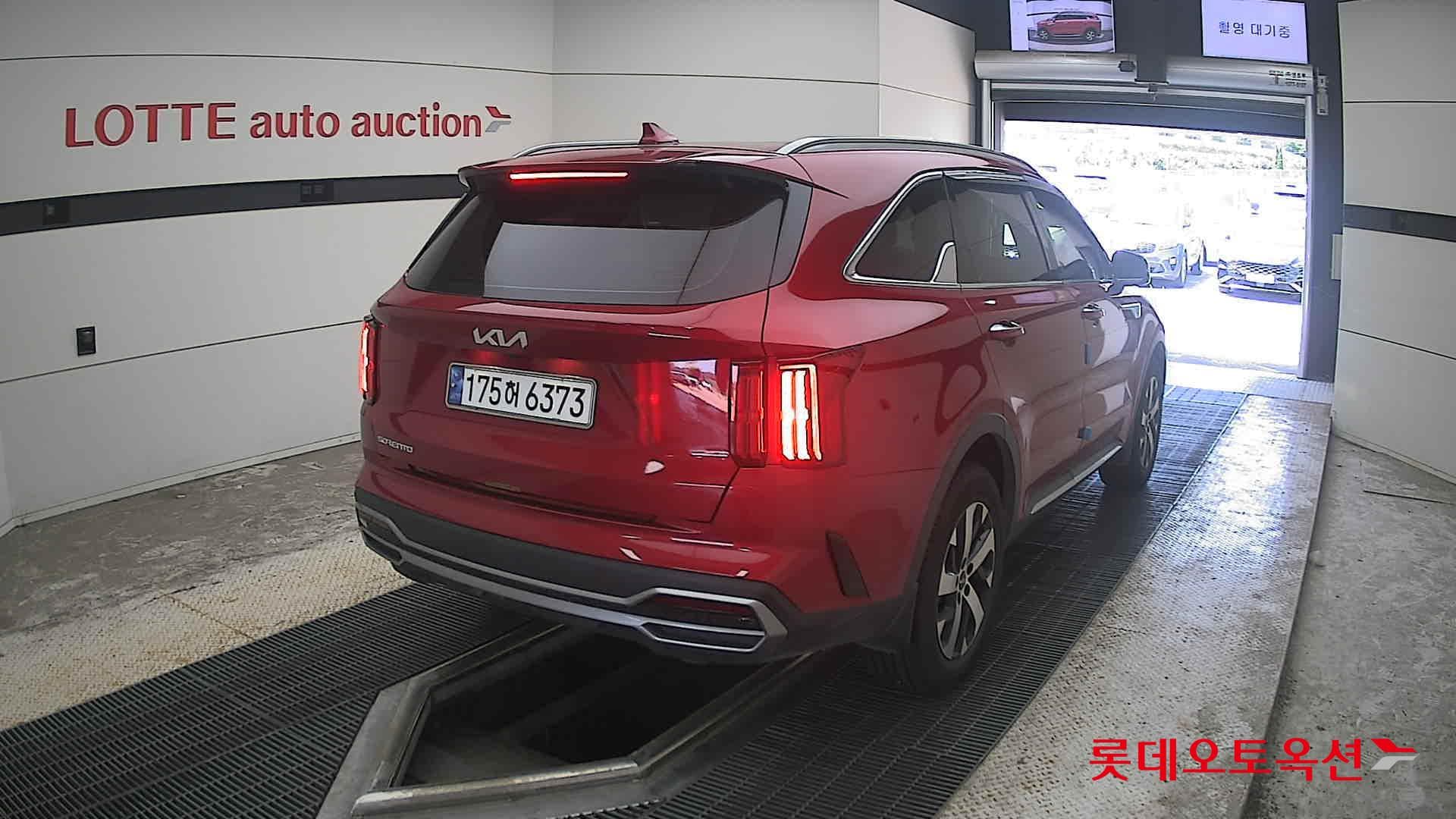 Kia - Соренто | MQ4 (G) 2.5 Turbo Prestige 7Seater 13