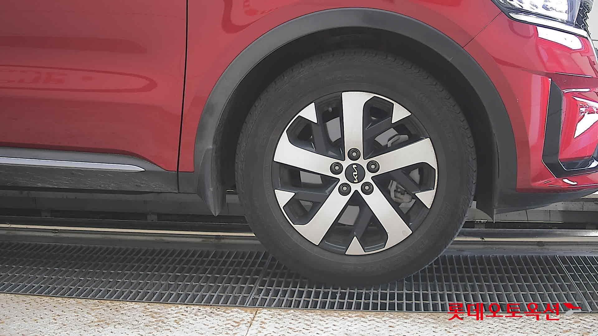 Kia - Соренто | MQ4 (G) 2.5 Turbo Prestige 7Seater 23