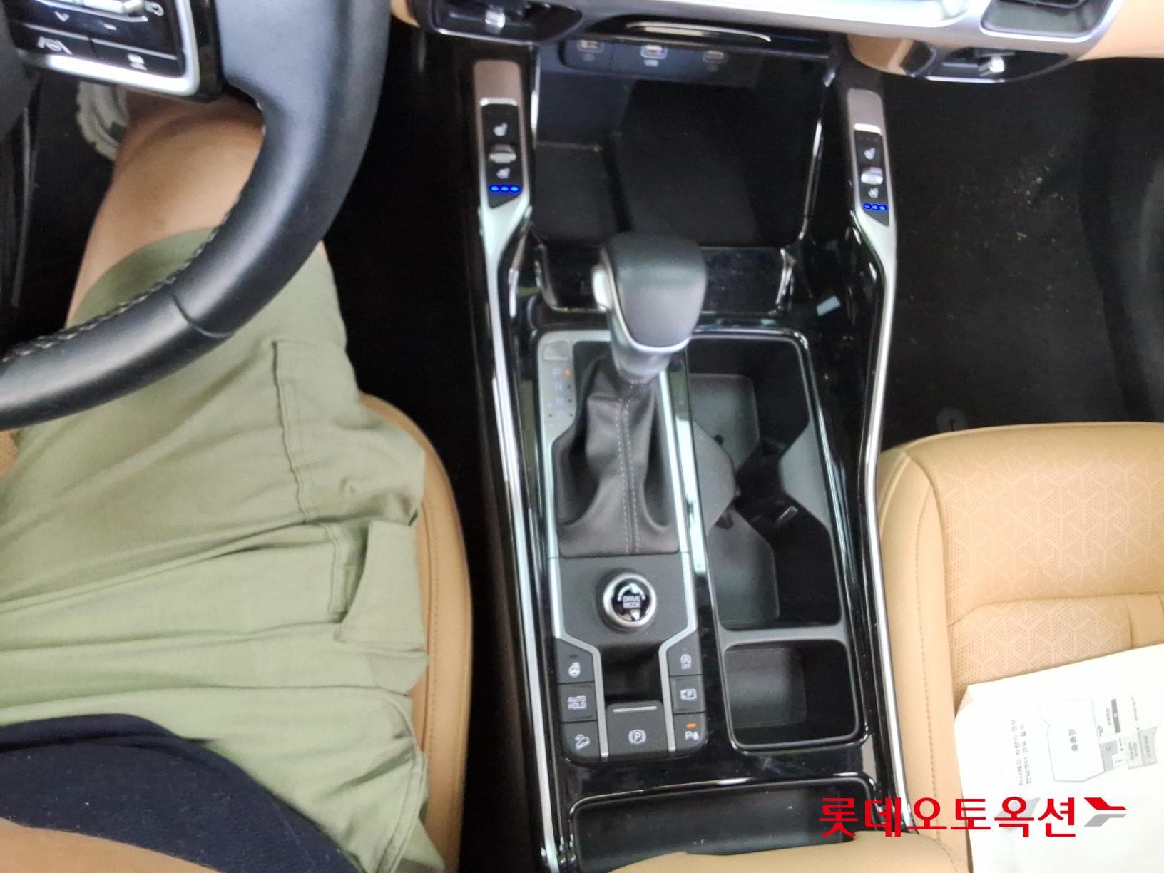 Kia - Соренто | MQ4 (G) 2.5 Turbo Prestige 7Seater 33