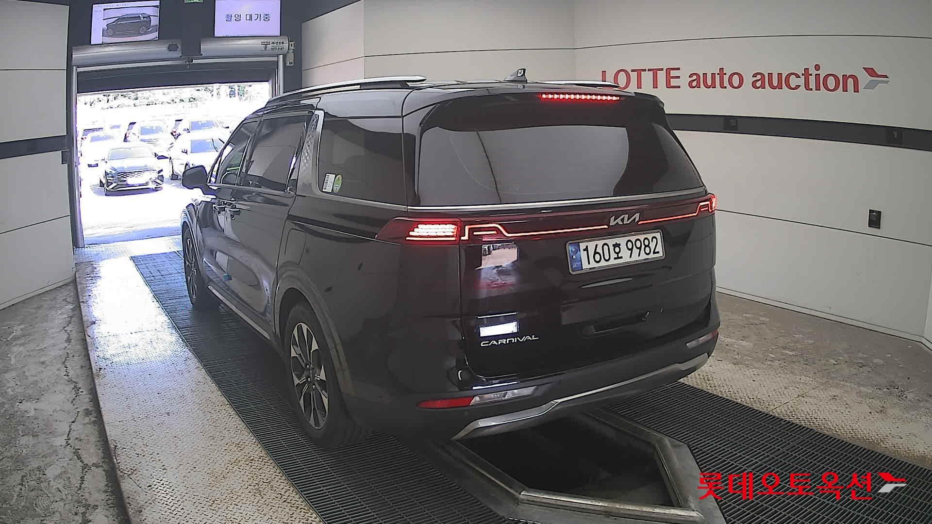 Kia - Carnival | KA4 (G) 3.5 Signature 9Seater 9