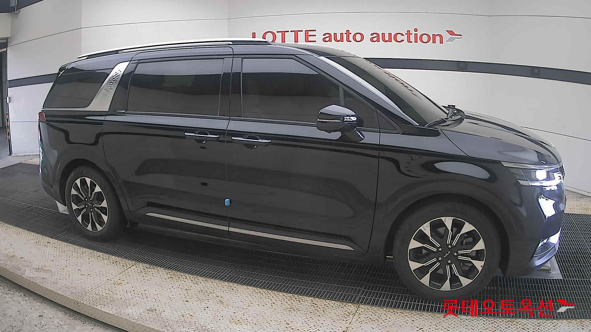 Kia - Carnival | KA4 (G) 3.5 Signature 9Seater 17