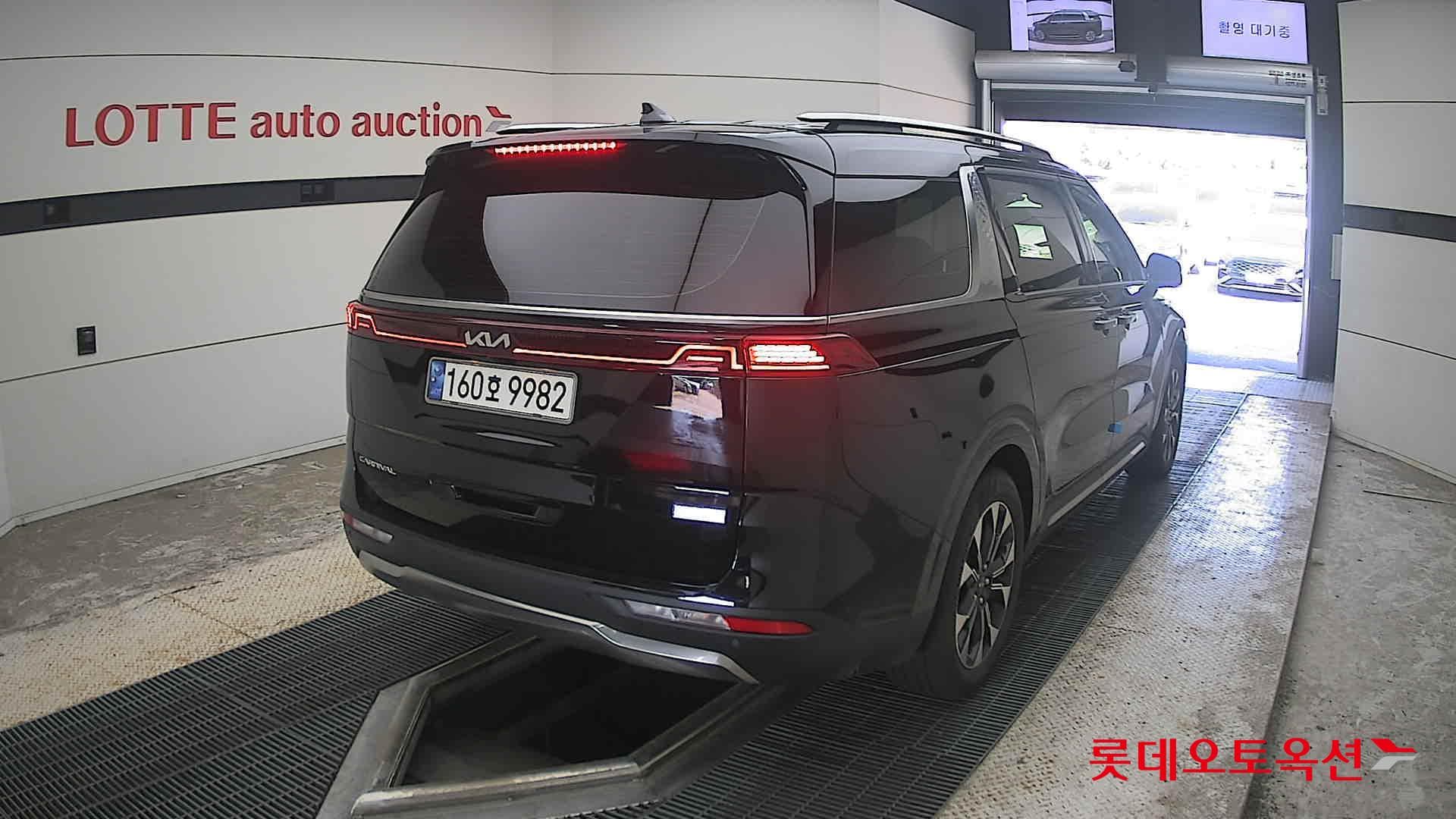 Kia - Carnival | KA4 (G) 3.5 Signature 9Seater 13