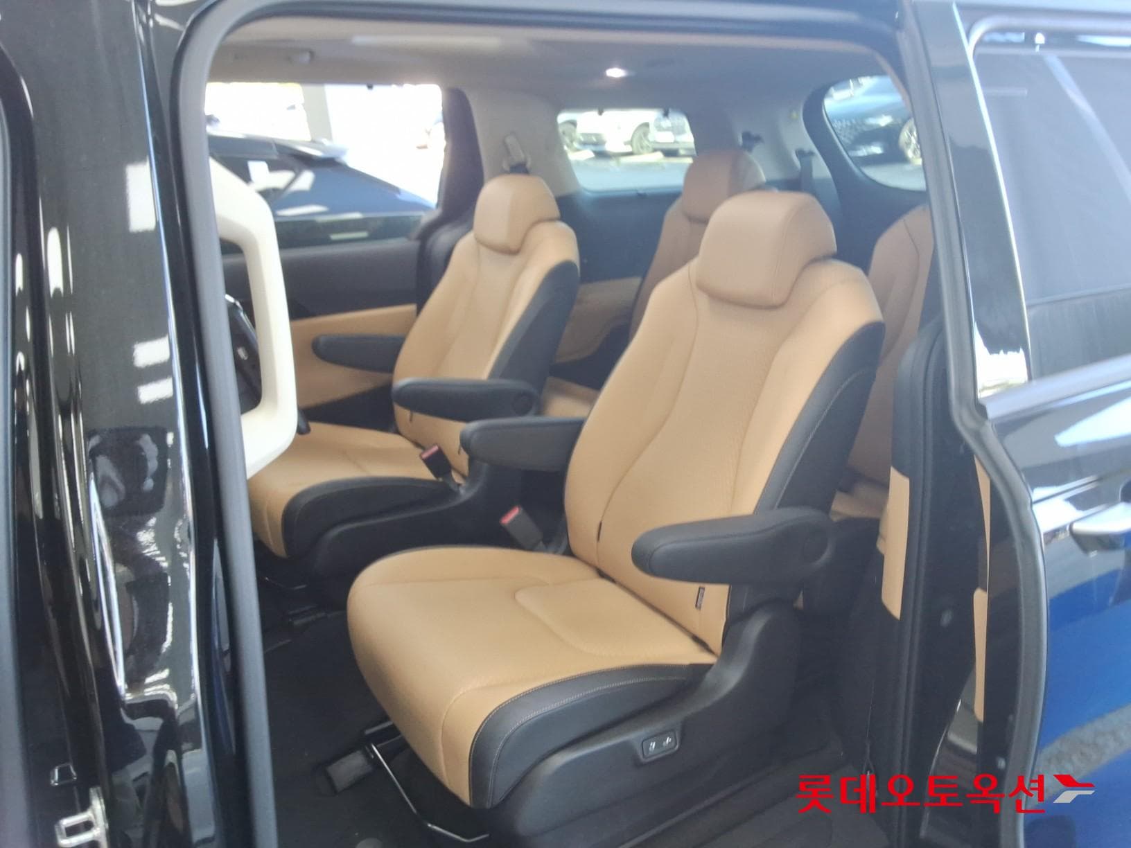 Kia - Carnival | KA4 (G) 3.5 Signature 9Seater 37