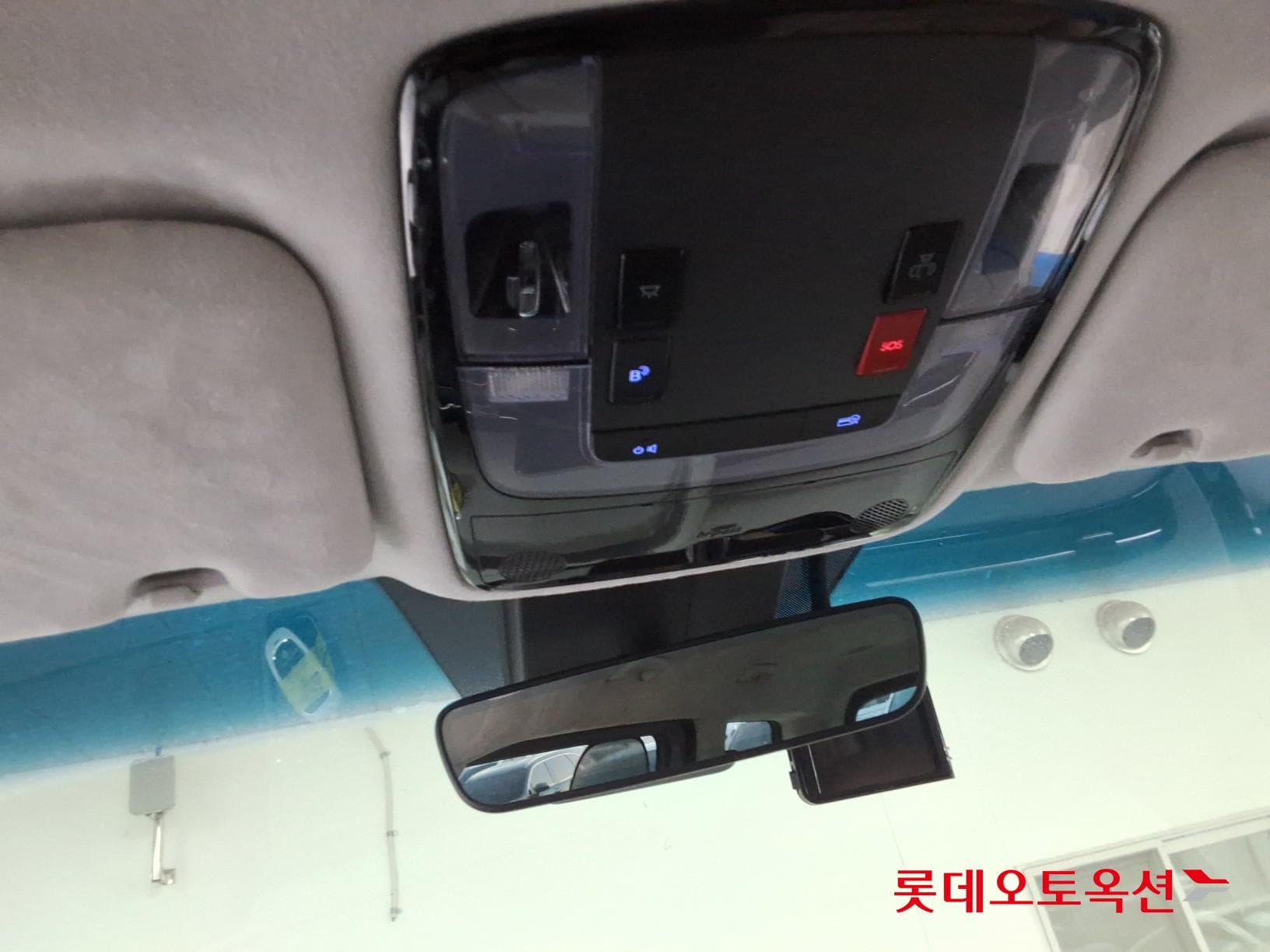 Hyundai - Staria | (D) 2.2 9Seater Prestige 33