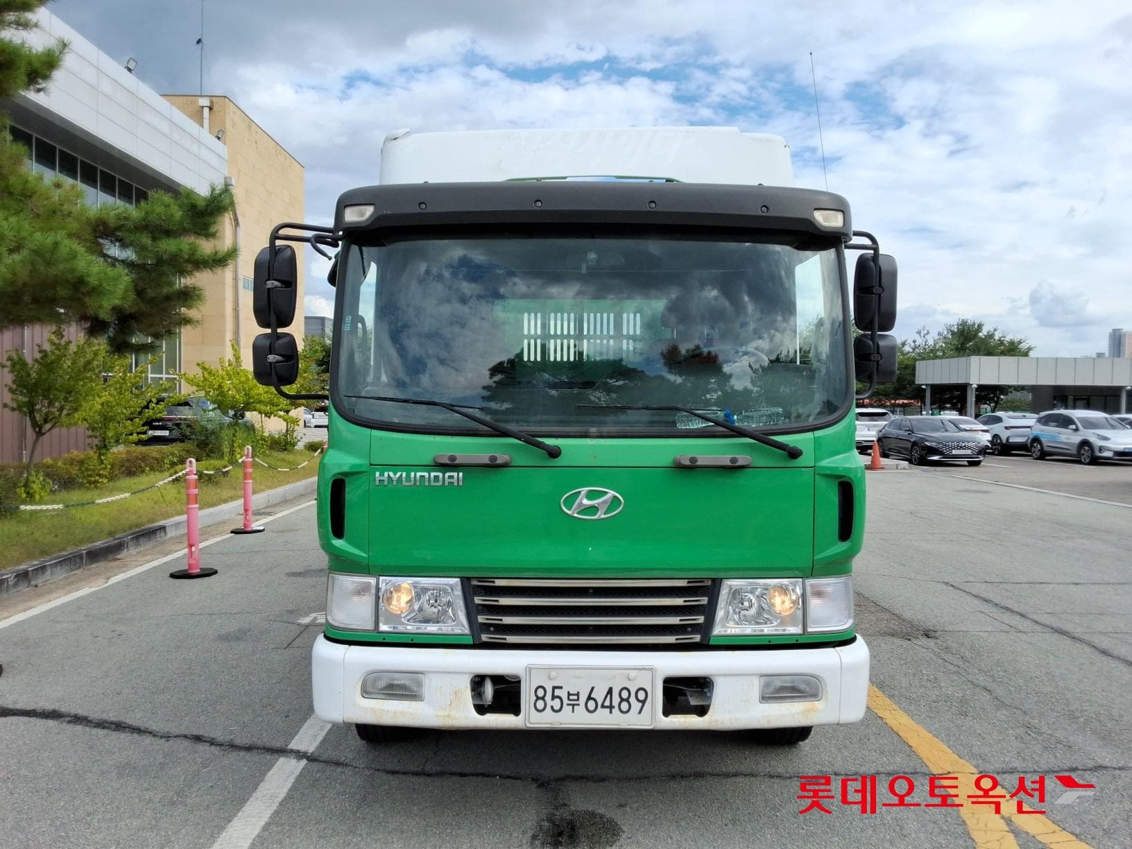 Hyundai - Mega Truck 19