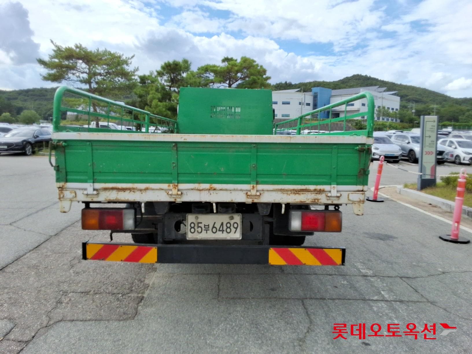 Hyundai - Mega Truck 10