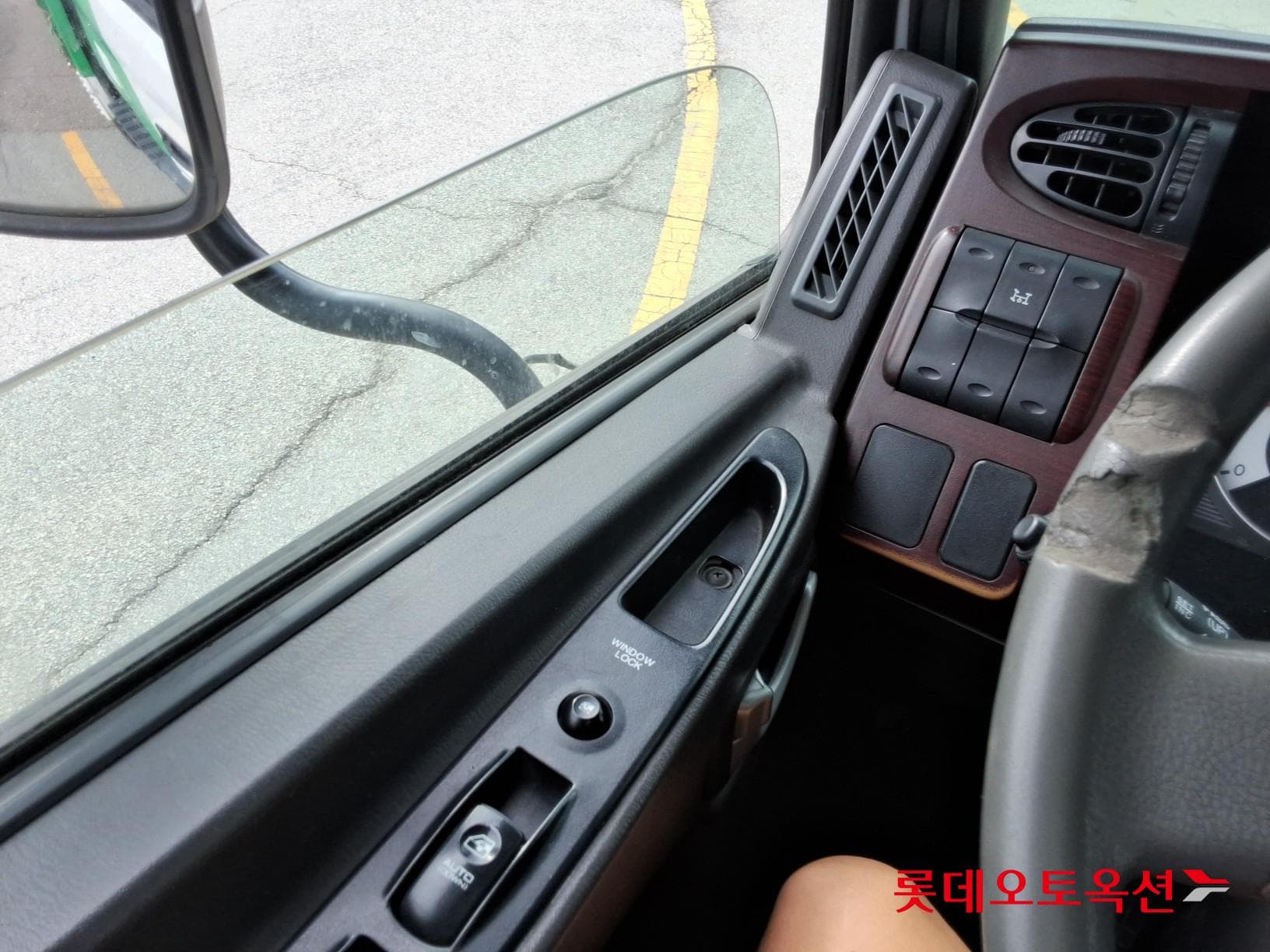 Hyundai - Mega Truck 28