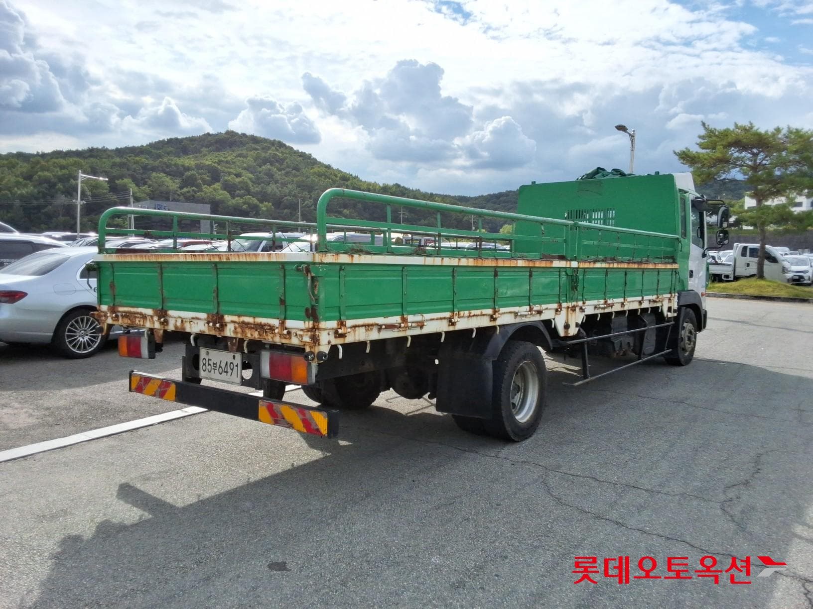 Hyundai - Mega Truck 11