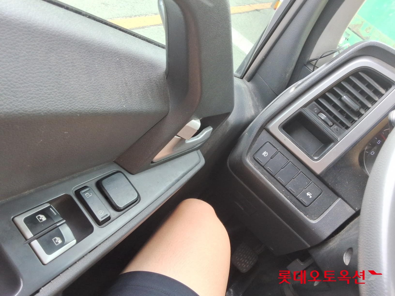 Hyundai - Mighty 28