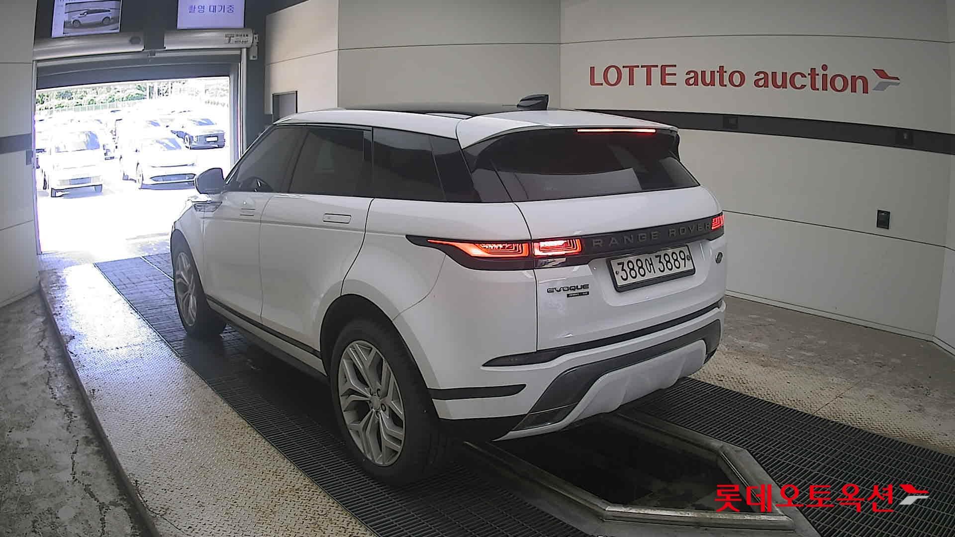 Land Rover - Рендж Ровер Эвок | (D) 2.0 D180 SE 10