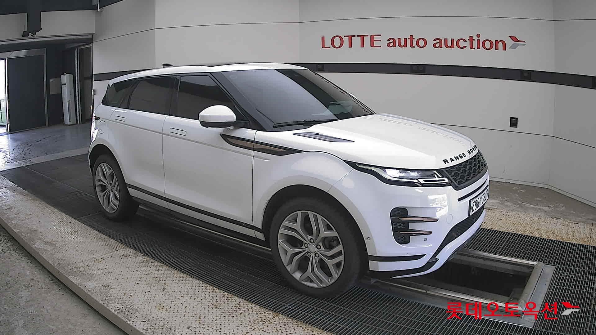 Land Rover - Рендж Ровер Эвок | (D) 2.0 D180 SE 18
