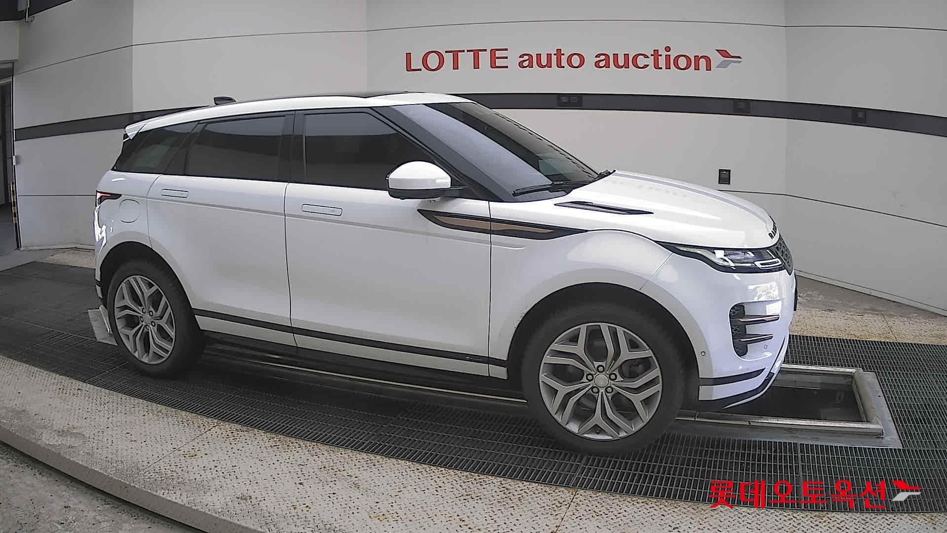 Land Rover - Рендж Ровер Эвок | (D) 2.0 D180 SE 17