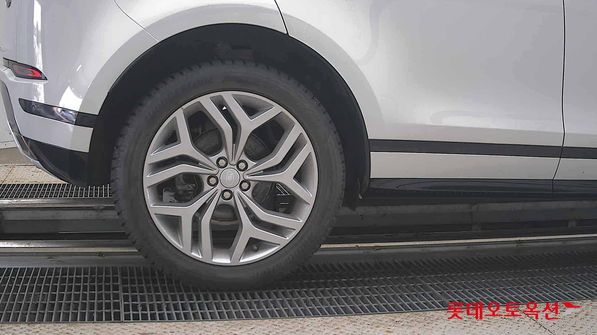 Land Rover - Рендж Ровер Эвок | (D) 2.0 D180 SE 24