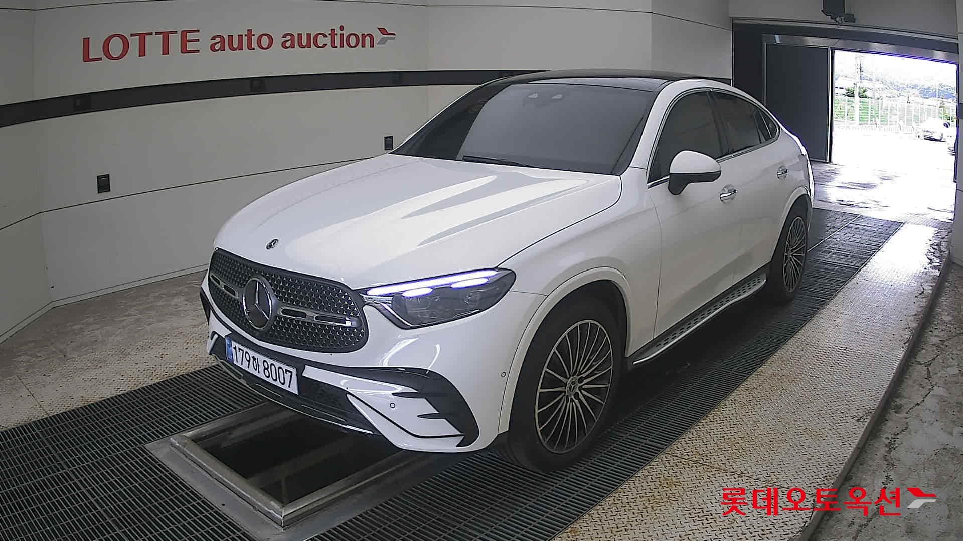 Mercedes-Benz - GLC-Class | 300(G) 2.0 4MATIC COUPE AMG LINE 3
