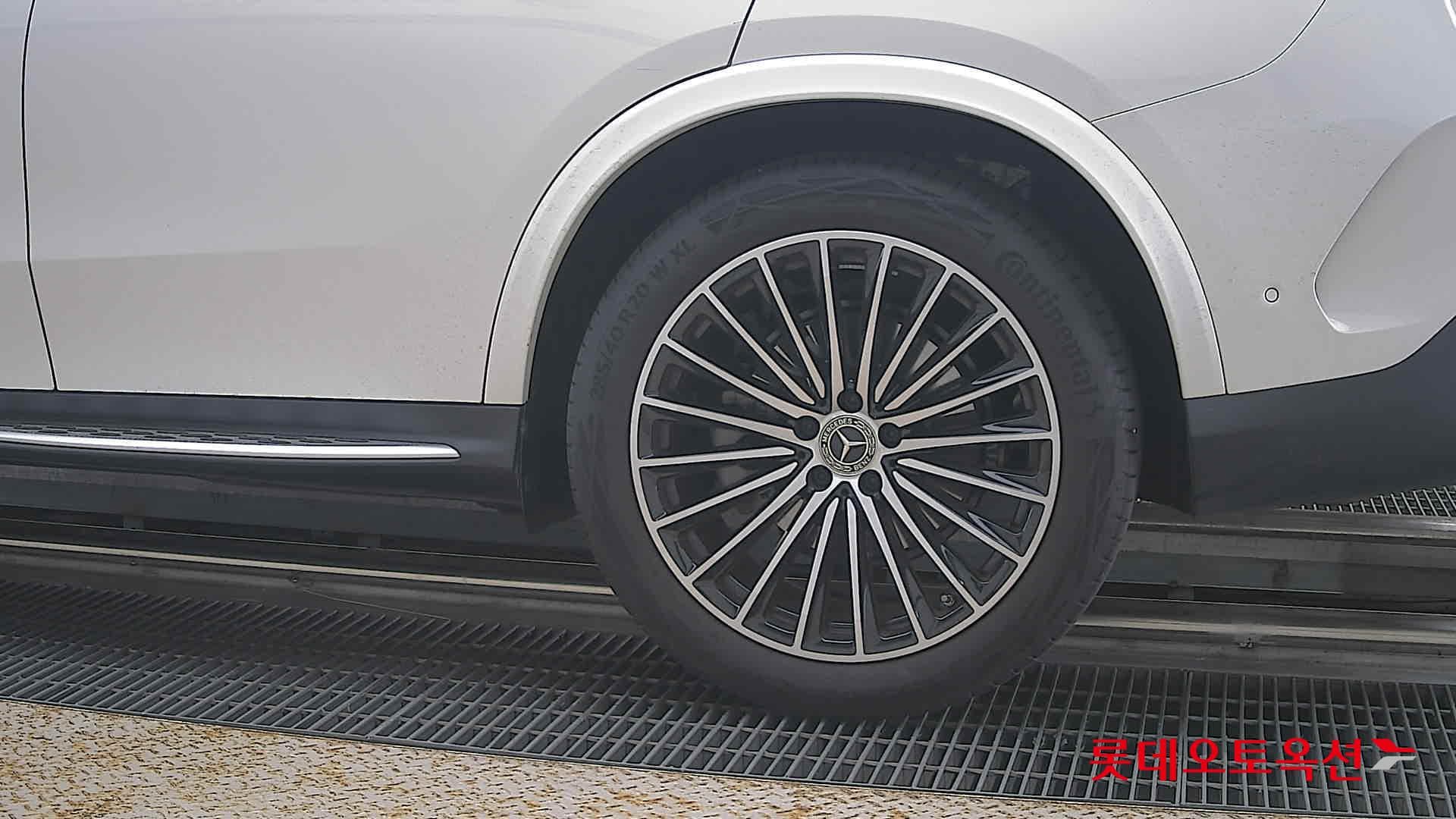 Mercedes-Benz - GLC-Class | 300(G) 2.0 4MATIC COUPE AMG LINE 22