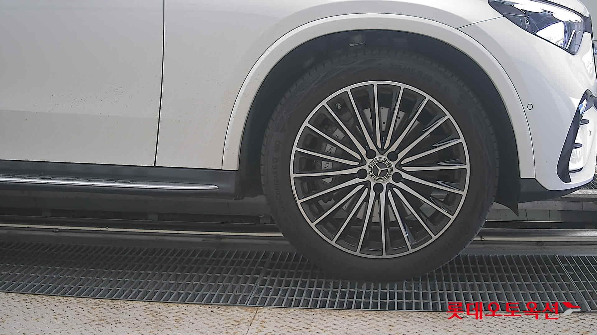 Mercedes-Benz - GLC-Class | 300(G) 2.0 4MATIC COUPE AMG LINE 23
