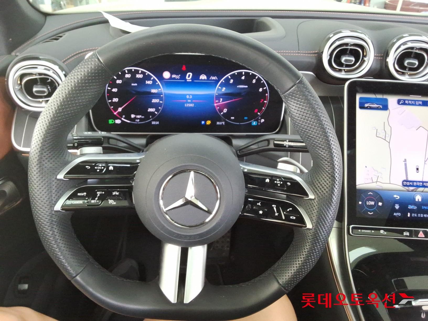 Mercedes-Benz - GLC-Class | 300(G) 2.0 4MATIC COUPE AMG LINE 29