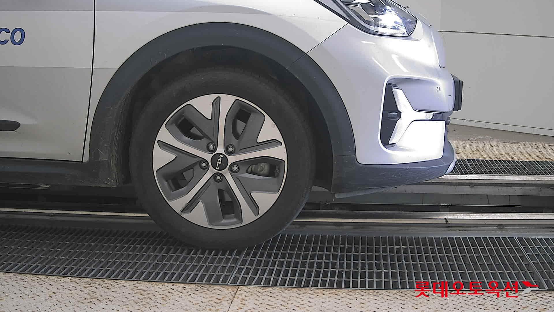 Kia - Niro | PLUS (E) 23