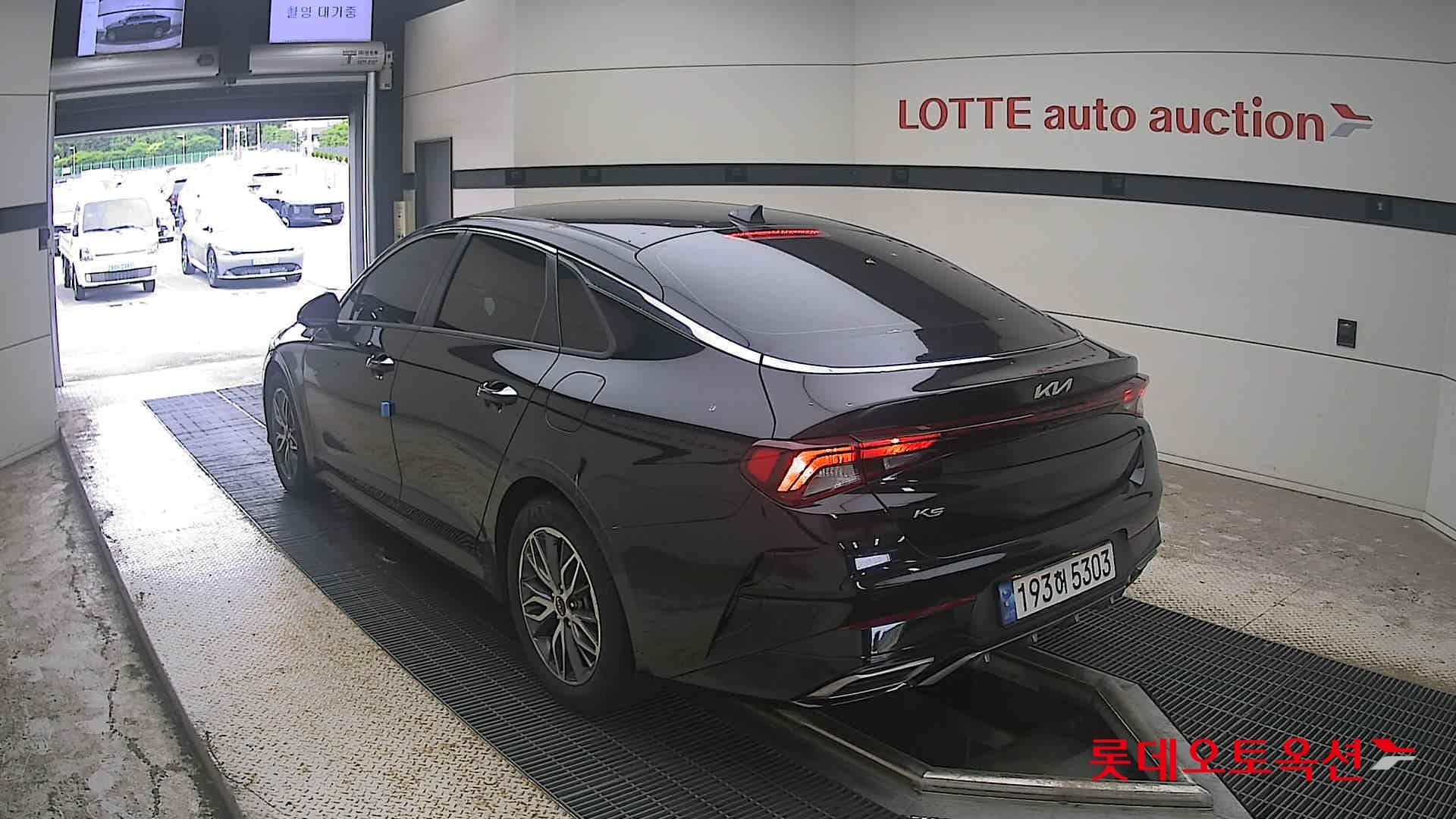 Kia - K5 | INTERACTIVE (G) 2.0 Prestige 10