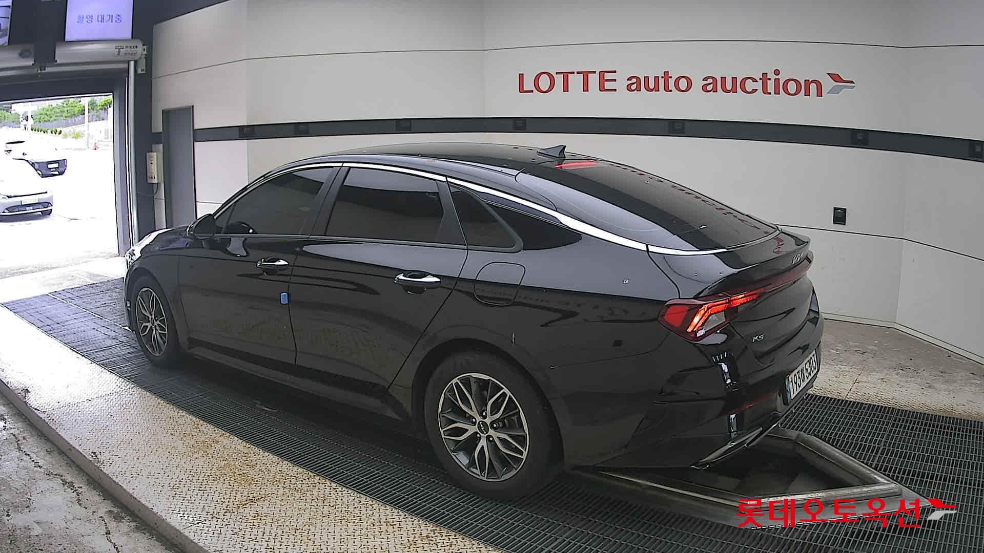 Kia - K5 | INTERACTIVE (G) 2.0 Prestige 8