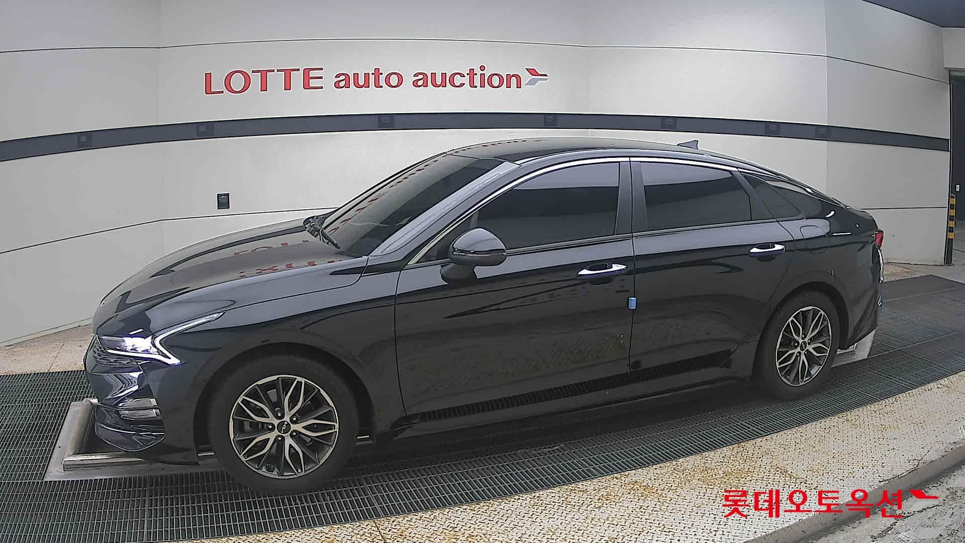 Kia - K5 | INTERACTIVE (G) 2.0 Prestige 5