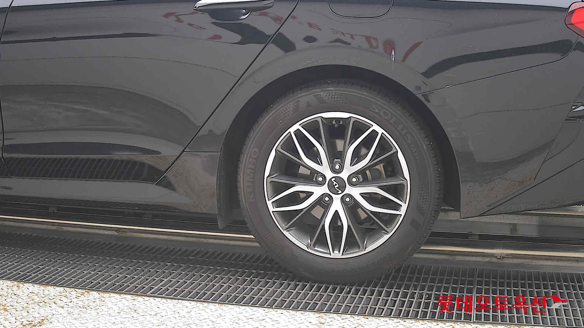 Kia - K5 | INTERACTIVE (G) 2.0 Prestige 22