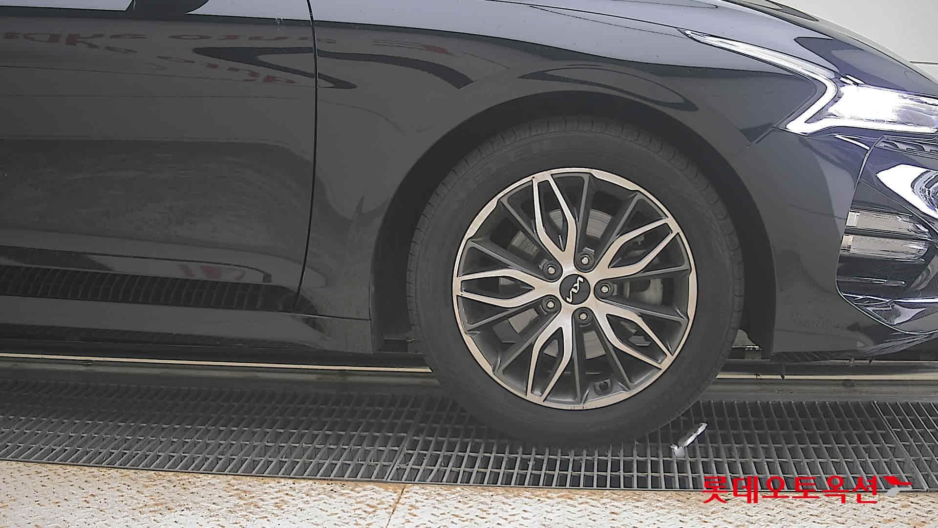 Kia - K5 | INTERACTIVE (G) 2.0 Prestige 23